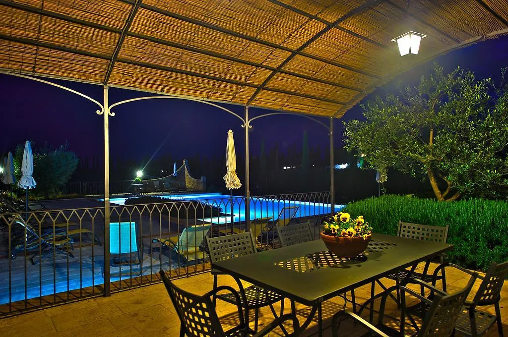 Country house Casa Vacanze La Fiorita Cortona Italy